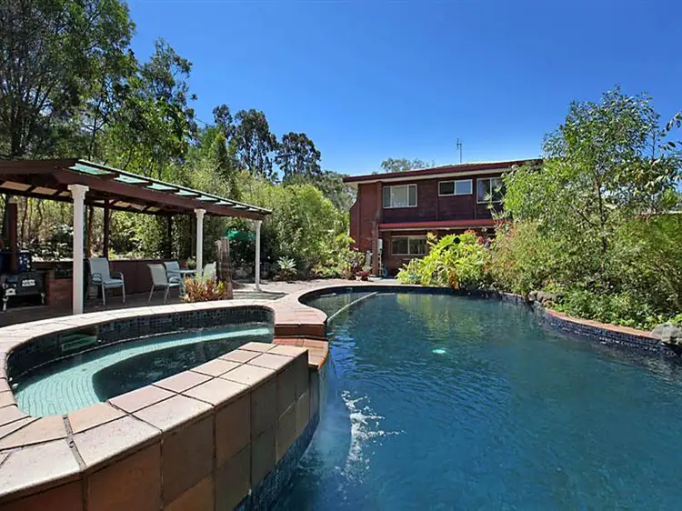 38 Tambourah Drive, Benowa QLD 4217