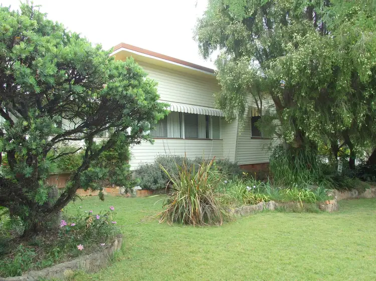 3 New England Highway, Crows Nest QLD 4355