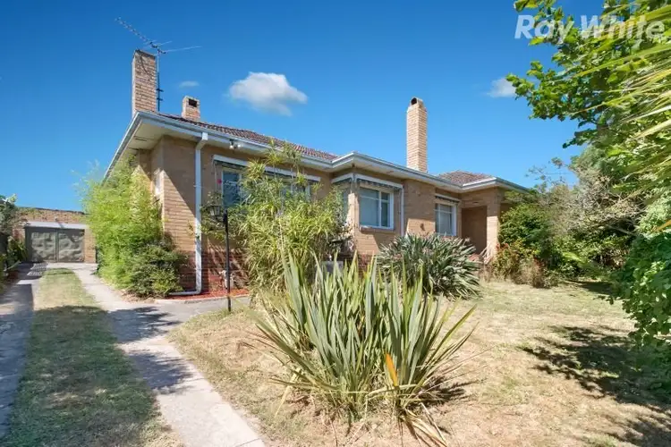 16 Oak Avenue, Boronia VIC 3155