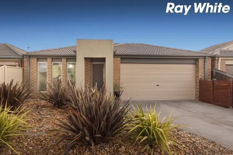 26 Sandalwood Drive, Pakenham VIC 3810