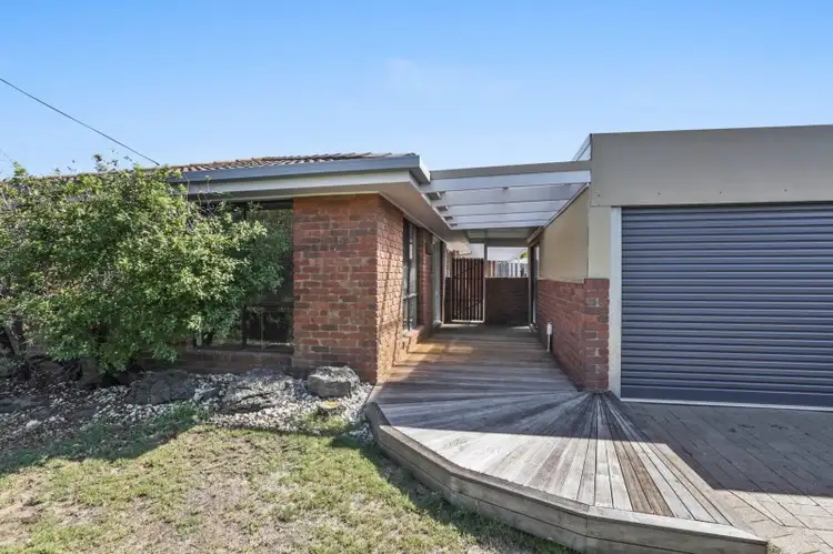 6 Sheringa Crescent, Grovedale VIC 3216