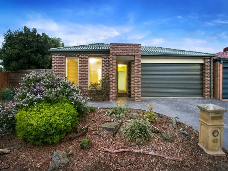 42 Clifton Grove, Carrum Downs VIC 3201