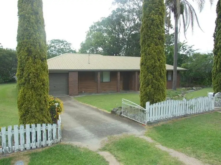 9 Esk Street, Crows Nest QLD 4355