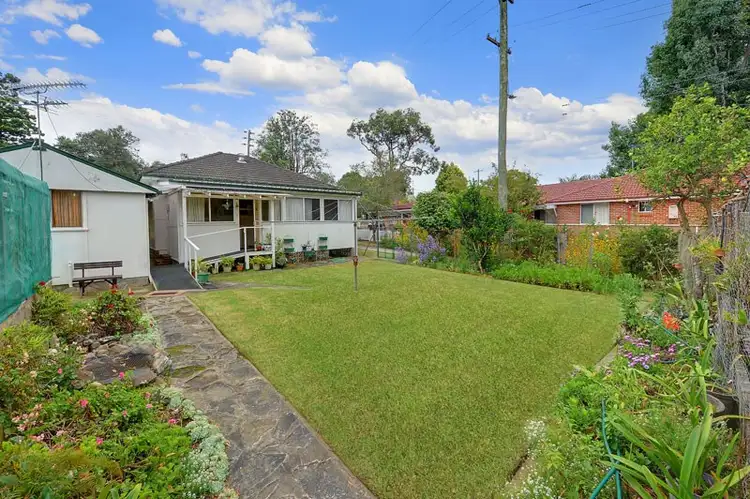 Fifth view of Homely house listing, 18 Queens Road, Asquith NSW 2077