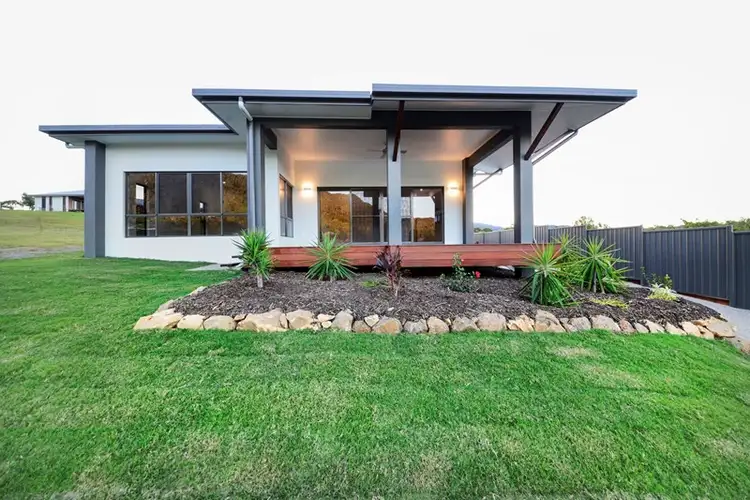 40 Stanley Drive, Cannonvale QLD 4802