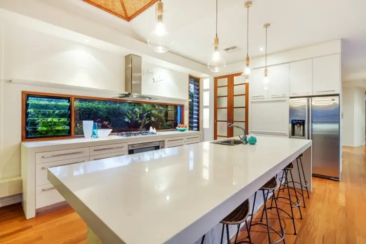 Fifth view of Homely house listing, 2 Wavecrest Drive, Castaways Beach QLD 4567