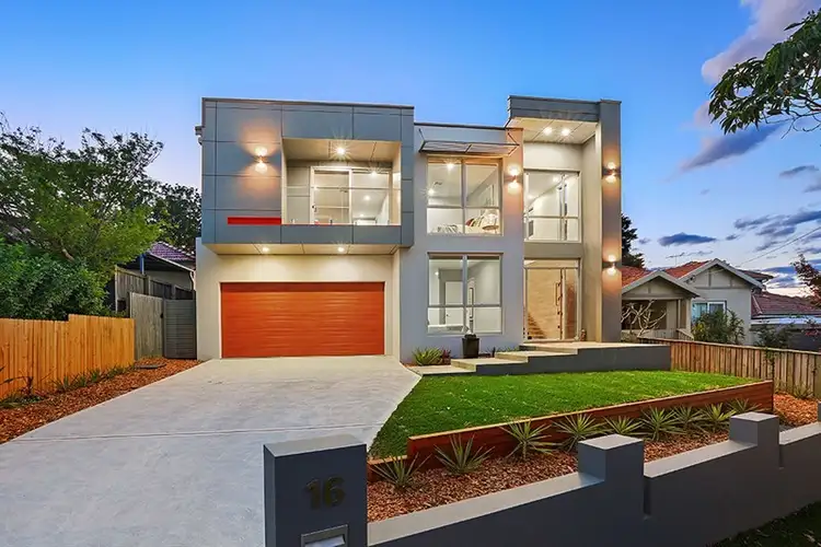 16 Raeburn Avenue, Castlecrag NSW 2068