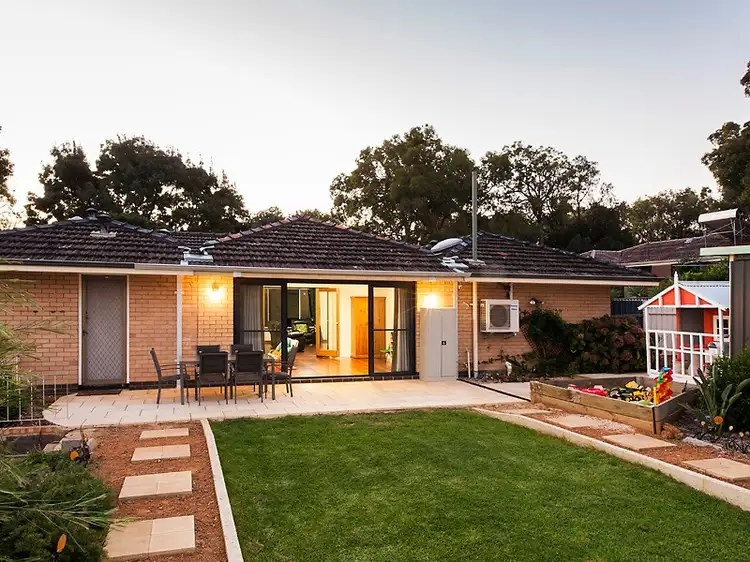 3 Grevillea Road, Walliston WA 6076