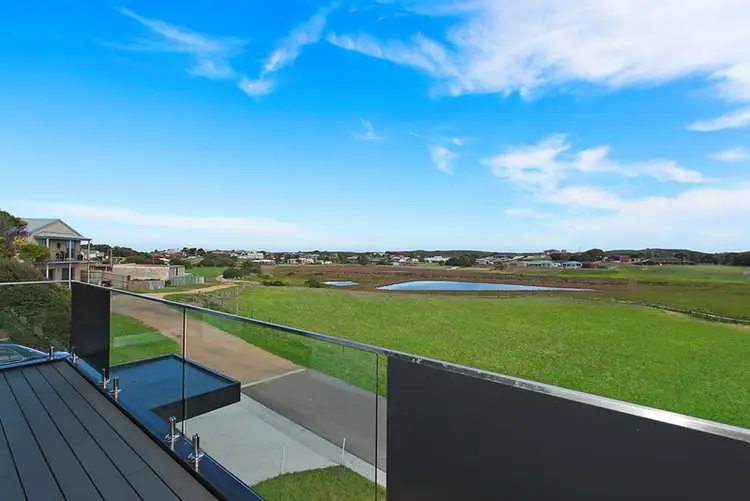 Fourth view of Homely unit listing, 18 Maguire Place, Warrnambool VIC 3280