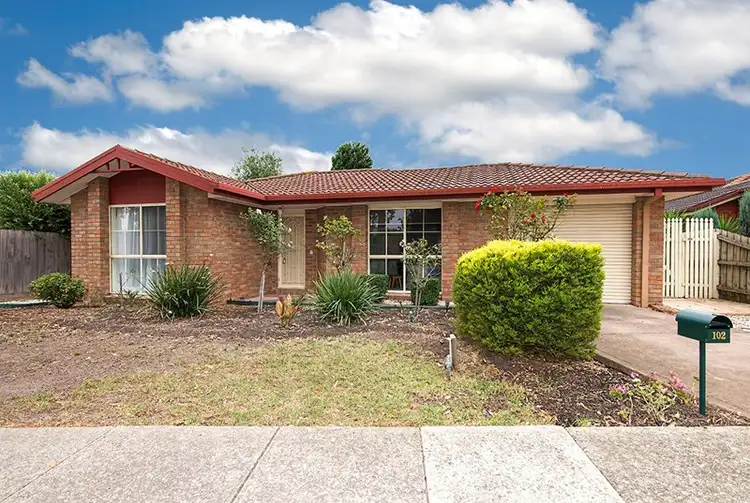 102 Manning Clark Road, Mill Park VIC 3082