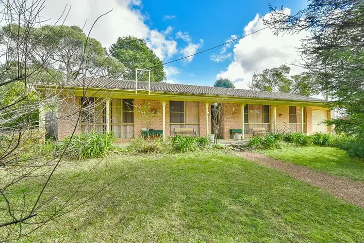 33 West Parade, Hill Top NSW 2575