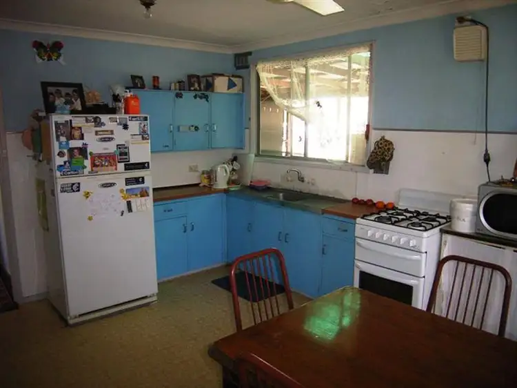 Fourth view of Homely house listing, 5 Flanagan Way, Dongara WA 6525