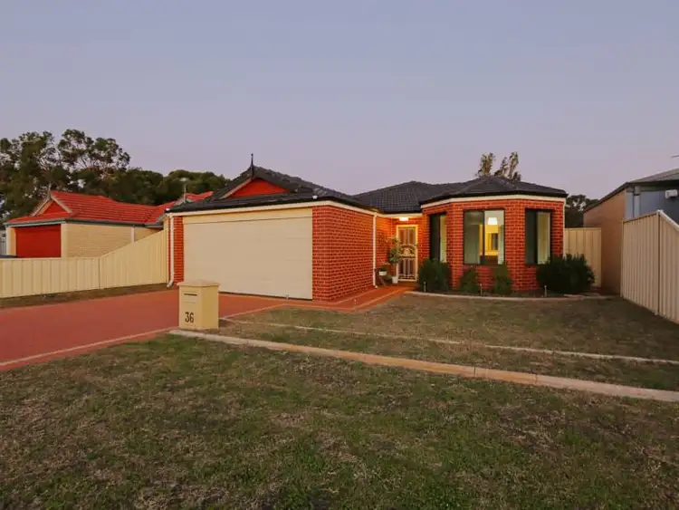 36 Balaka Way, Queens Park WA 6107