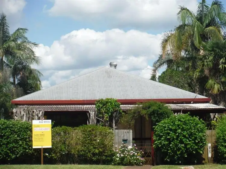 16 Bean Street, Maleny QLD 4552