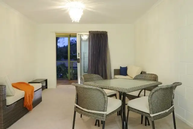 25/6 St Martins Lane, Cannonvale QLD 4802