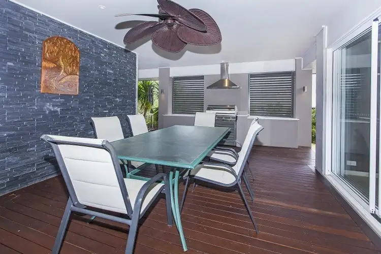 4 Finnigan Street, Augustine Heights QLD 4300