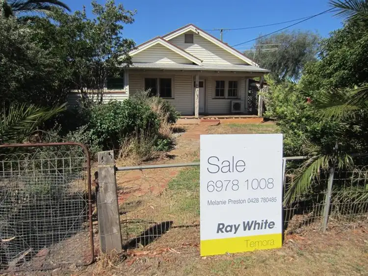 207 Baker Street, Temora NSW 2666