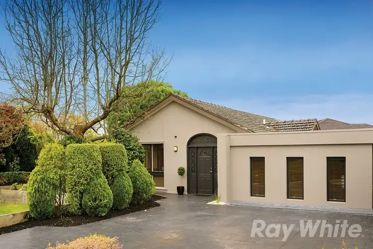 16 Blenheim Avenue, Glen Waverley VIC 3150