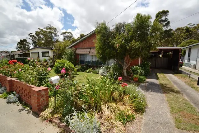 52 Martindale Crescent, Seymour VIC 3660