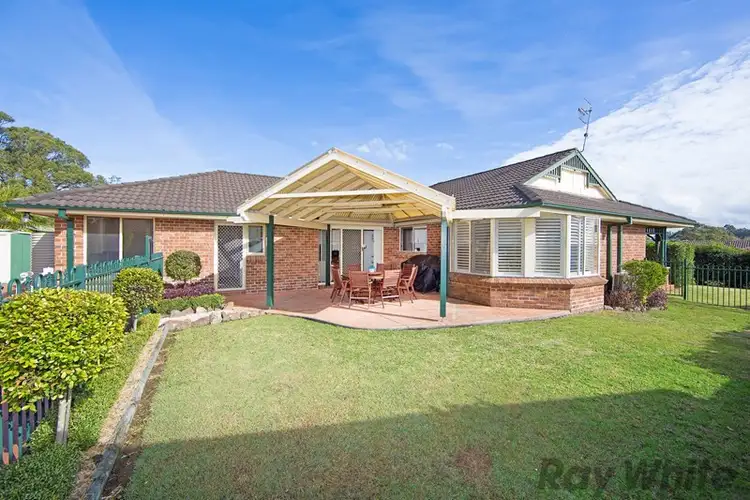 2 Bristol Close, Kanwal NSW 2259