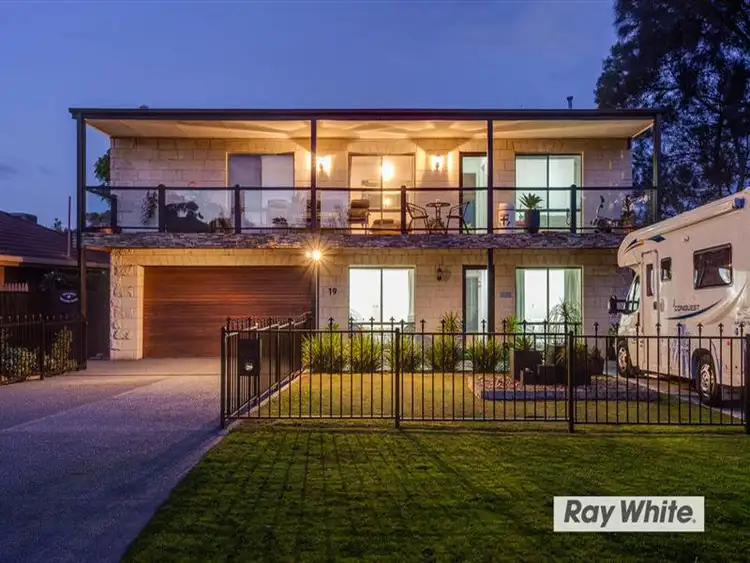 19 Tern Avenue, Rosebud West VIC 3940