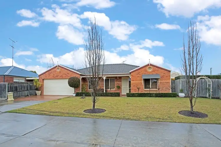 Second view of Homely house listing, 2 Roaming Creek Court, Waurn Ponds VIC 3216