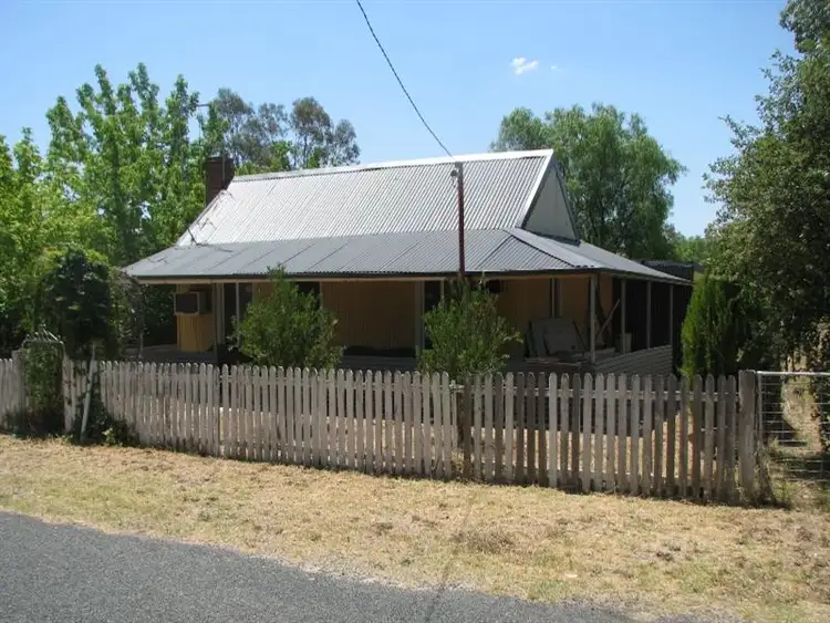 10 Edwards Square, Greenethorpe NSW 2809