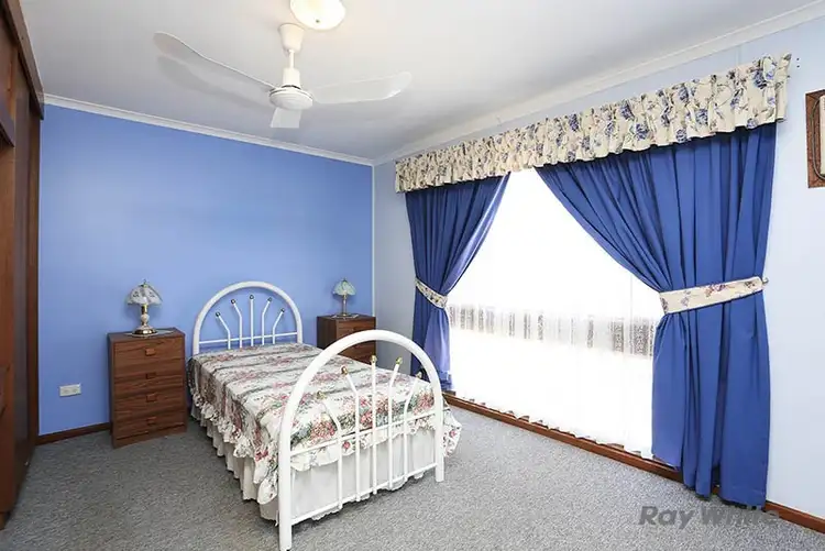Sixth view of Homely house listing, 11 Earles Court, Clare SA 5453