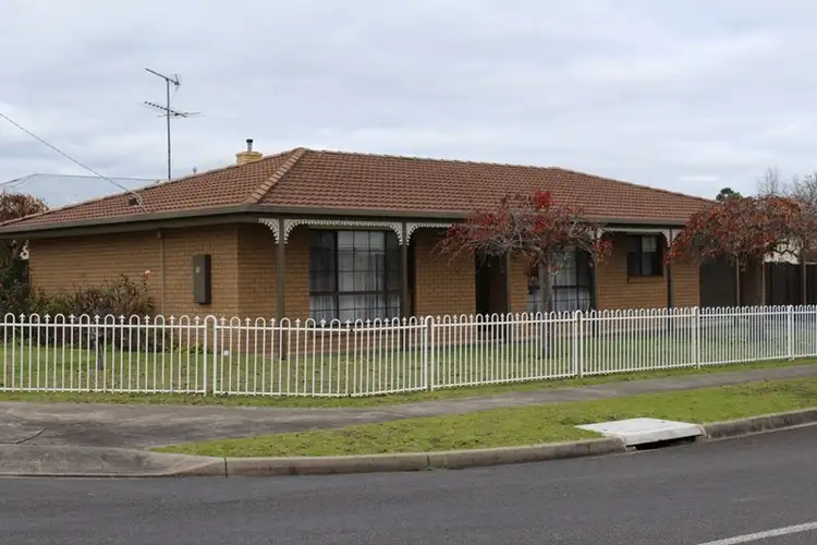 10 Strachan Street, Hamilton VIC 3300