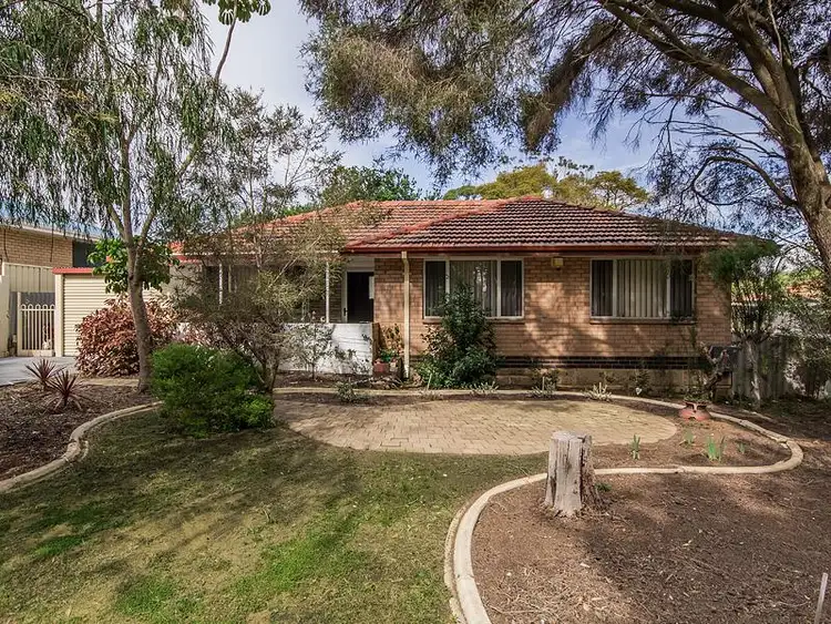 Second view of Homely house listing, 21 Nye Way, Orelia WA 6167