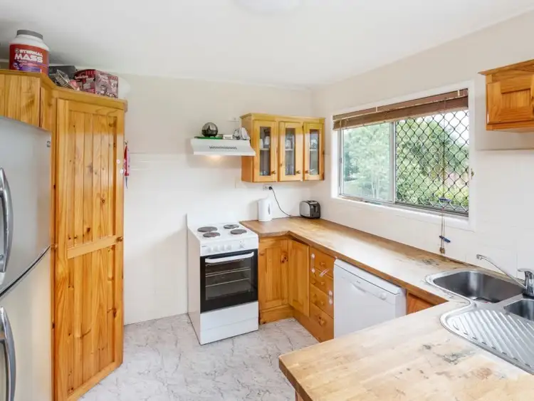 Seventh view of Homely house listing, 8 Noojee Court, Kallangur QLD 4503