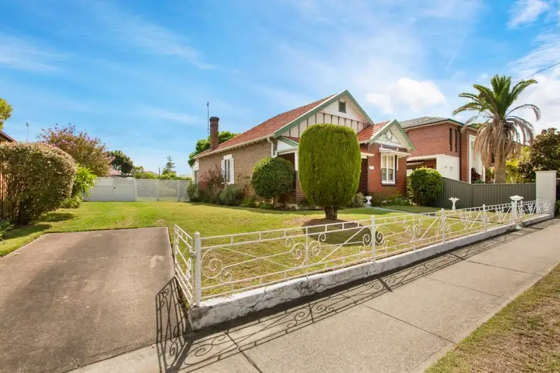 Main view of Homely house listing, 10 Kings Road, Brighton-le-sands NSW 2216