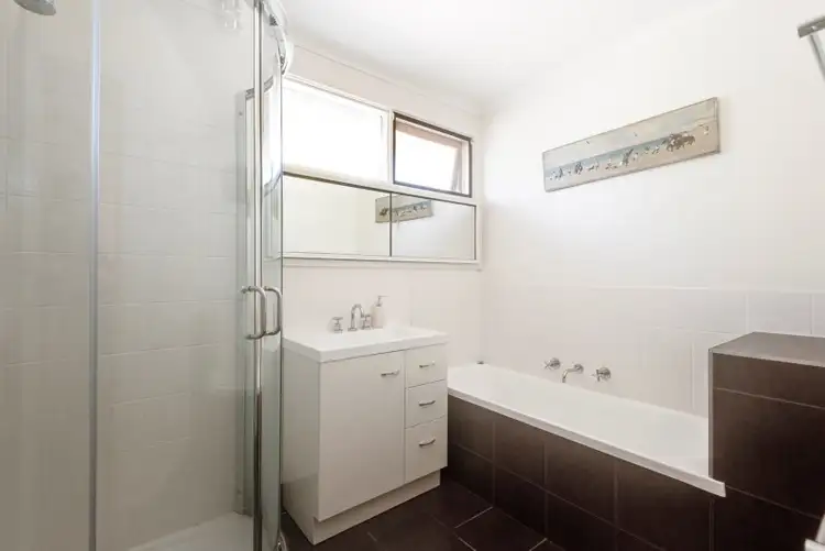 Fifth view of Homely house listing, 2 Meerlu Avenue, Frankston VIC 3199