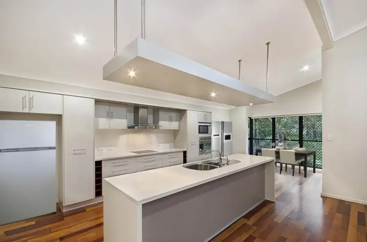 2 Goicoechea Drive, Bushland Beach QLD 4818