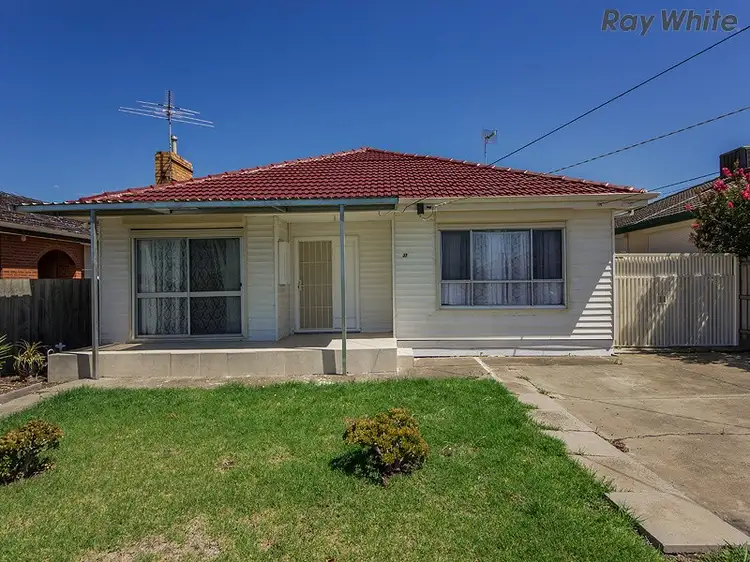 31 Manfred Avenue, St Albans VIC 3021