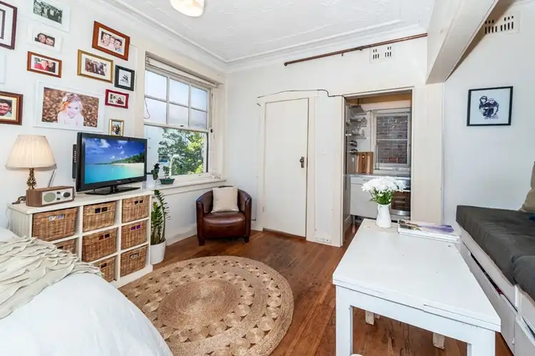 Second view of Homely studio listing, 5/39 Roslyn Street, Elizabeth Bay NSW 2011