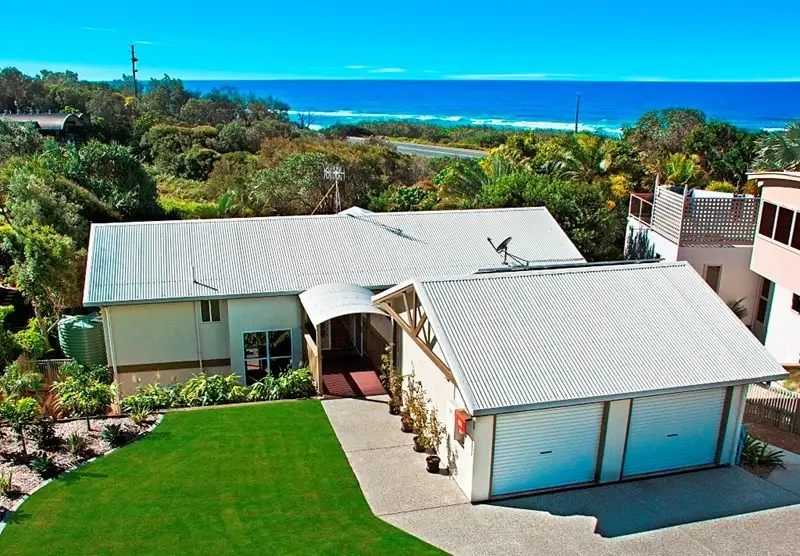 Main view of Homely house listing, 3 Crusoe Court, Castaways Beach QLD 4567