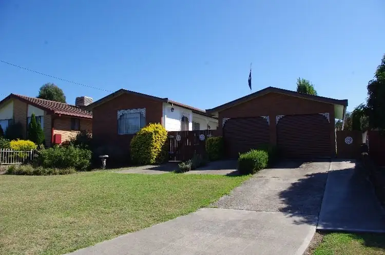 12 Woodland Avenue, Inverell NSW 2360