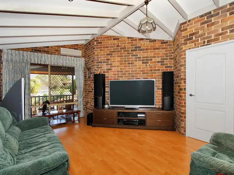Seventh view of Homely house listing, 4 Fisk Place, Morley WA 6062