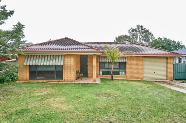 21 Simpson Avenue, Forest Hill NSW 2651