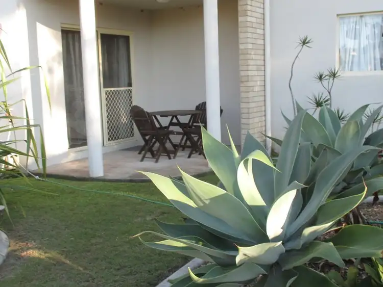 2/2 Poinciana Court, Woodgate QLD 4660
