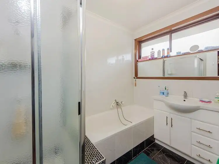 Seventh view of Homely house listing, 2 Duval Court, Albanvale VIC 3021