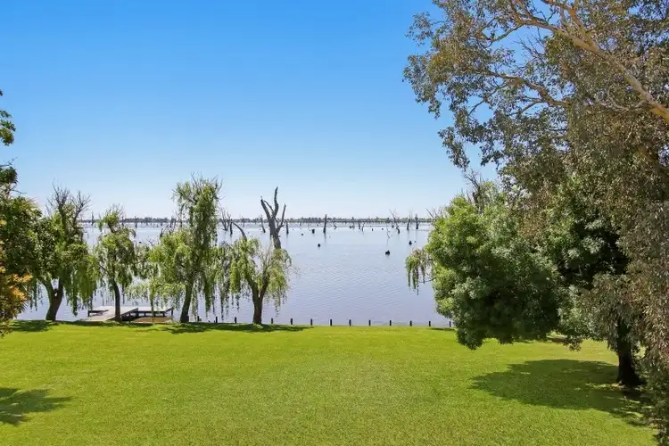 Fifth view of Homely house listing, 10 Stevenson Court, Yarrawonga VIC 3730