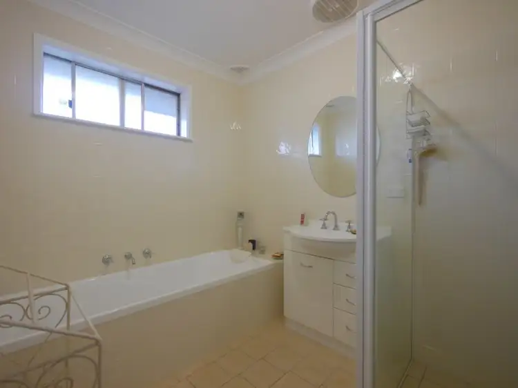 Sixth view of Homely house listing, 8 Berowra Street, Cowra NSW 2794