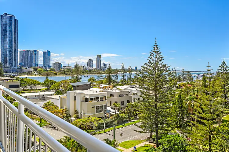 30/11 Hughes Avenue, Main Beach QLD 4217