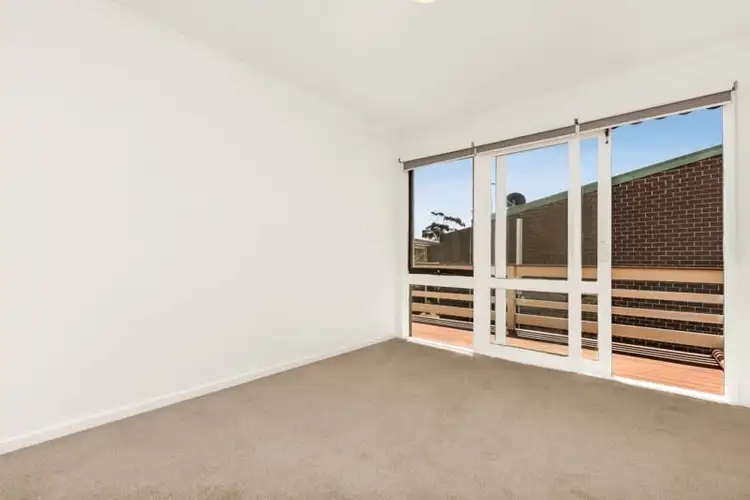 Sixth view of Homely townhouse listing, 4/28 Mereweather Avenue, Frankston VIC 3199