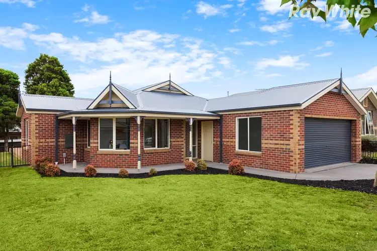 22 Windermere Boulevard, Pakenham VIC 3810