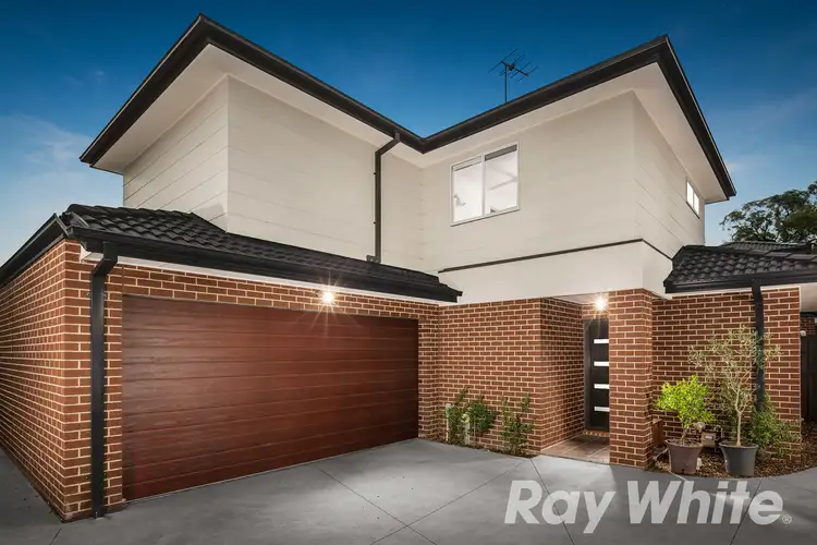 2/11 White Avenue, Bayswater North VIC 3153