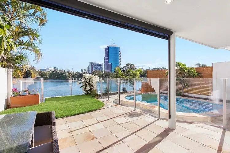 Second view of Homely other listing, 2/195 Stanhill Drive, Chevron Island QLD 4217