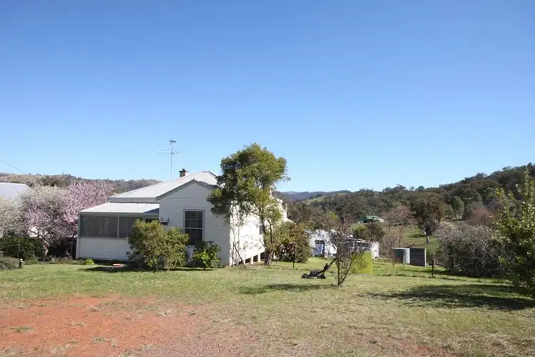 33 Church Street, Limbri NSW 2352